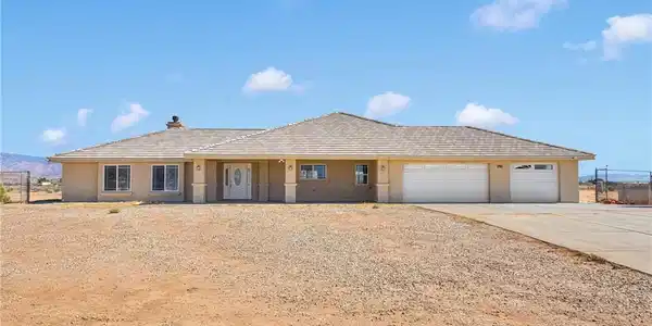 22983 Broken Lance Road