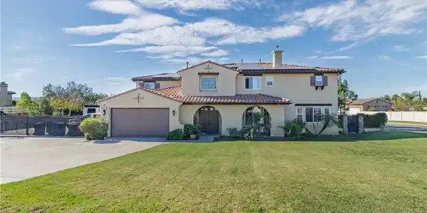 17797 Canyonwood Drive