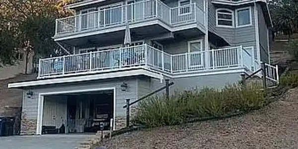 2762 Oak Shores Drive