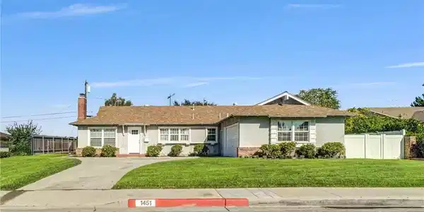 1451 Rolling Hills