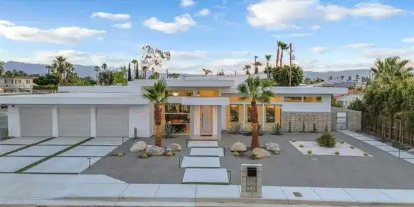 2100 E Sahara Road