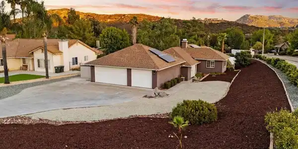 16403 Arena Dr.