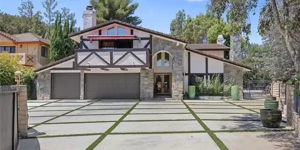 4901 Calle Montecillo
