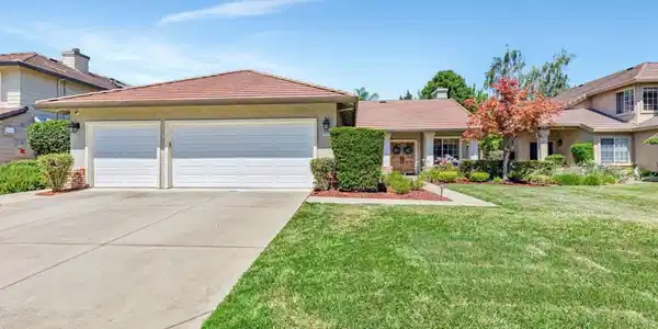 15202 Monticello Way