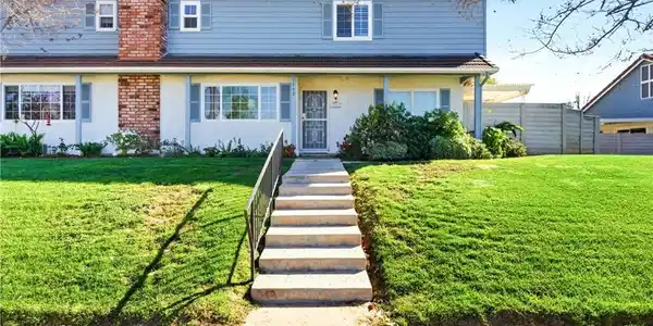1562 E Citrus