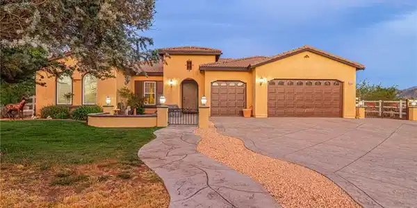 33442 Desert Road