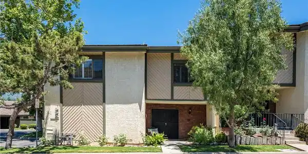 2417 E Curtis Court
