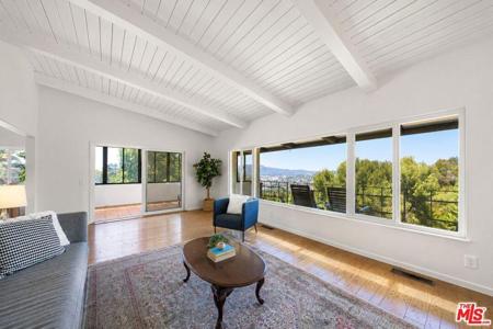 3543 Lavell Drive