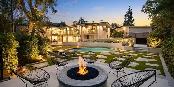 4607 Alta Canyada