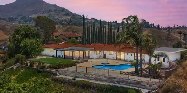 1835 Hilltop Drive