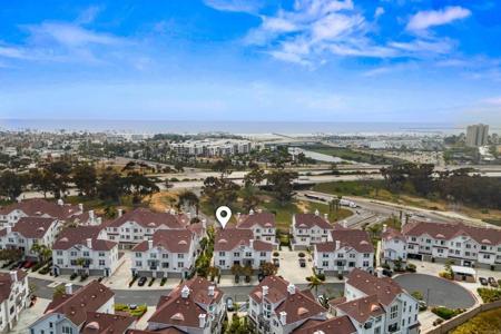 835 Harbor Cliff Way