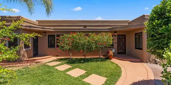 4391 Middlesex Drive