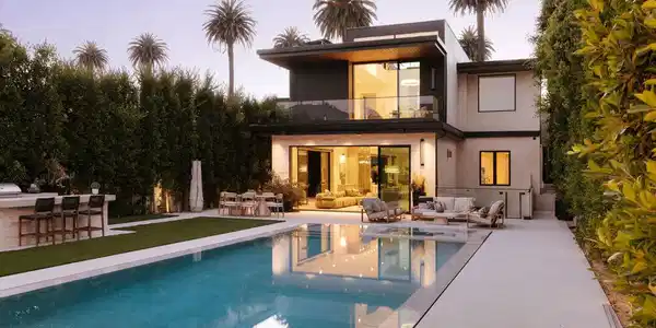 528 Marguerita Avenue