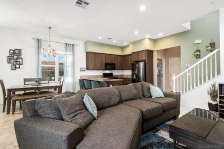 1215 Idanan Rd
