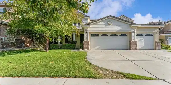 15601 N Peak Lane
