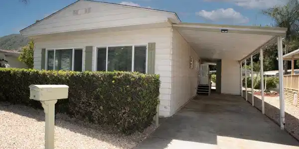 8975 Lawrence Welk Dr