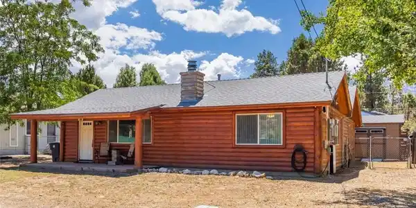 2090 11th Lane