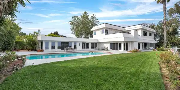 2906 Elvido Drive