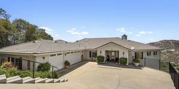23404 Calistoga Pl