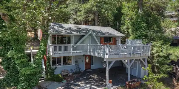 2450 Spring Oak Drive
