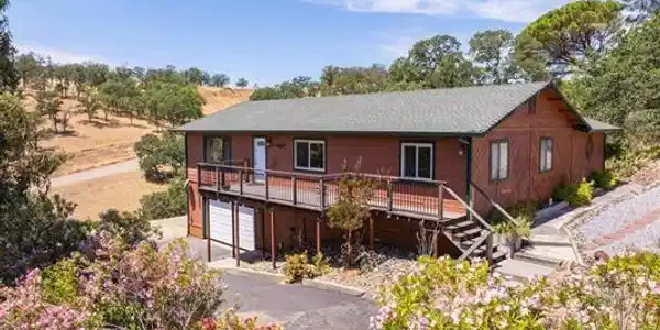 14525 Carriage Ln.