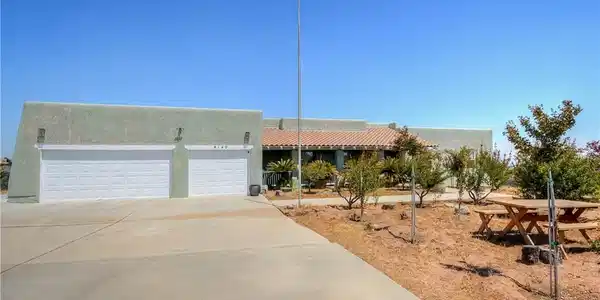 8140 Del Court