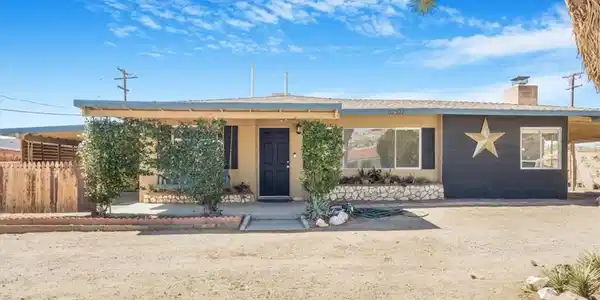 57527 Sunnyslope Drive