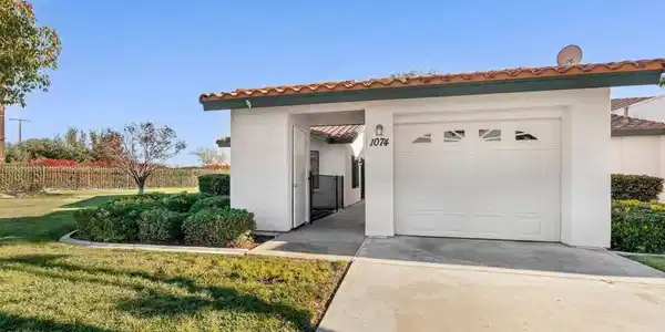 1074 Merrill Circle