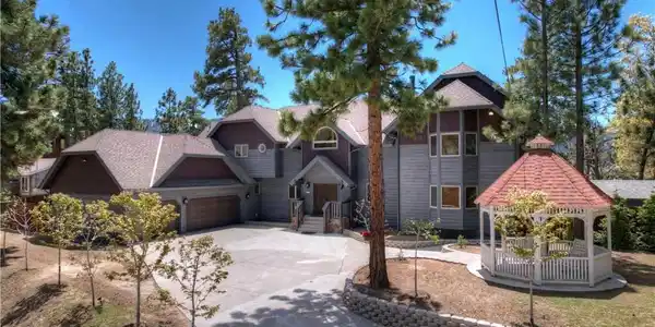 727 Villa Grove Avenue