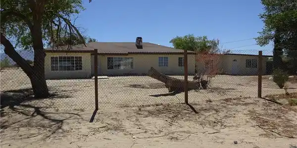 11350 E Avenue R4