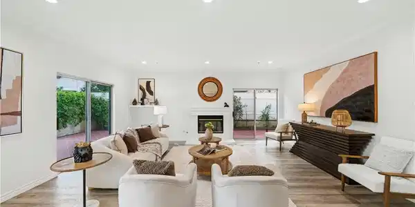 900 Arcadia Avenue