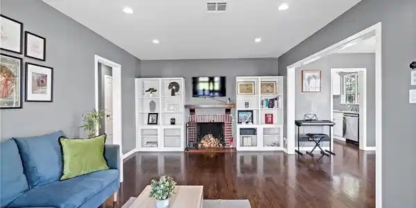 1425 Violeta Drive