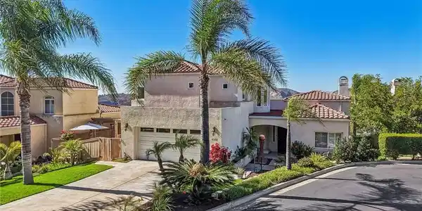 6372 Camino Largo