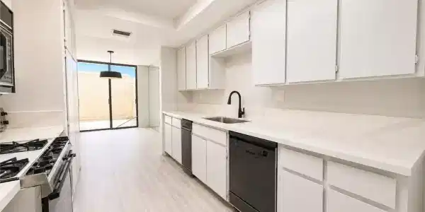 425 N Calle Rolph