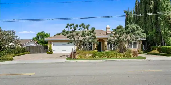 3329 E VIRGINIA Avenue
