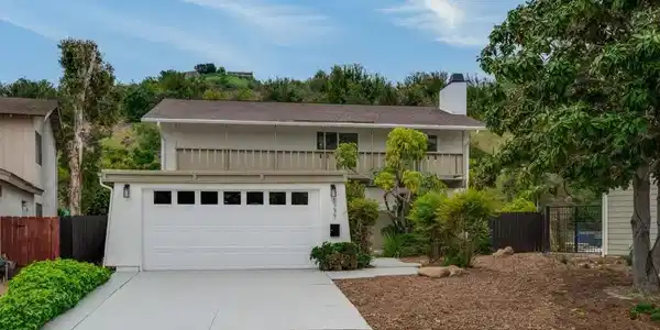 6777 Deerwood Ct