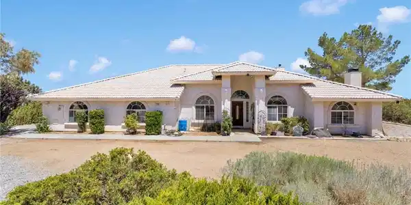 1220 Hollister Road