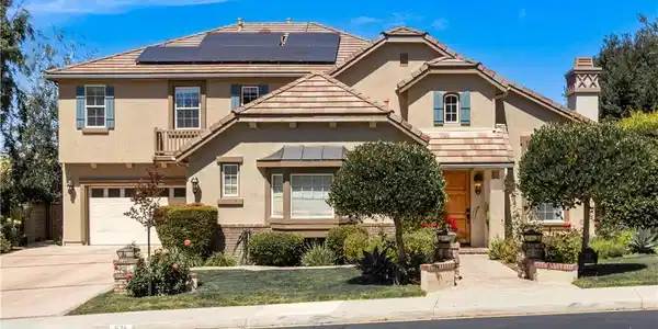 574 Oak Tree Court