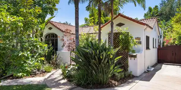 1115 Palm Terrace