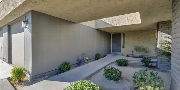 3081 Sunflower Circle W