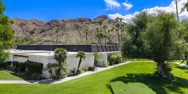 2515 E Jacaranda Road