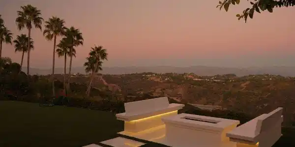 2262 Stradella Road