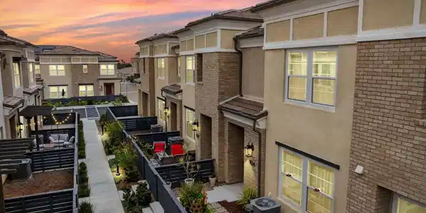 1211 Sunrise View