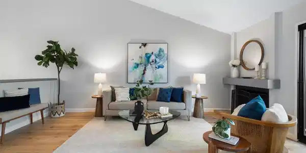 1541 Moraga way
