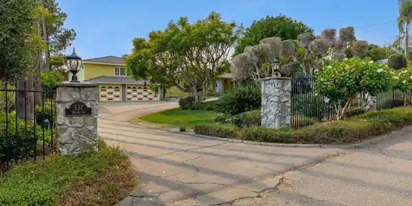 337 Skyline Drive