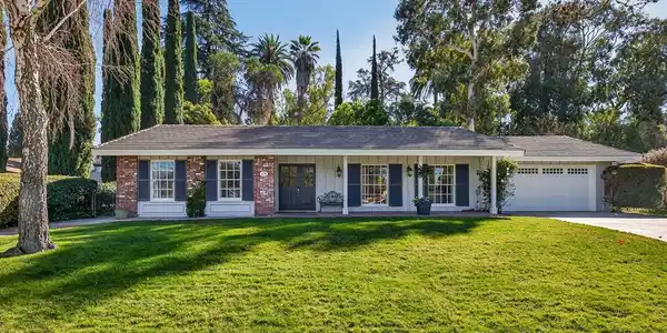 1117 W Crescent