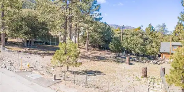 5370 Desert View