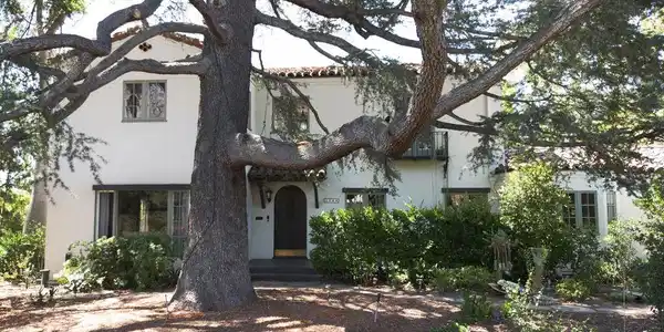 2084 Meadowbrook Road