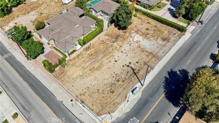 2877 Avenida Simi