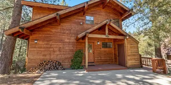 1505 Woodland Drive